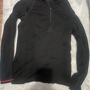 The north face men’s Black Long Sleeve Quarter-Zip Top
